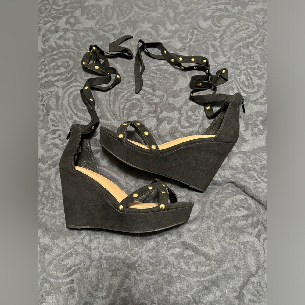 Torrid tie up wedges